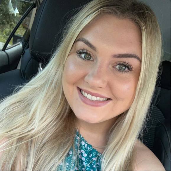 Meet your Posher, Caitlynn - Picture 1 of 1